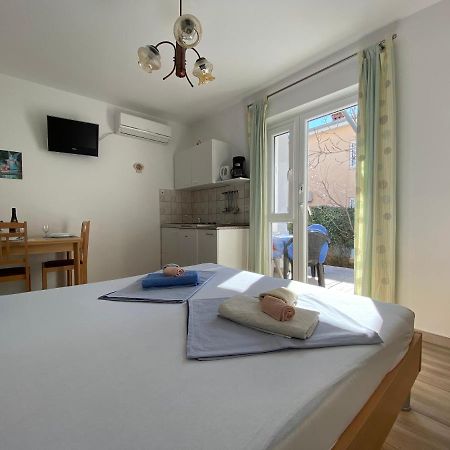 Guest House Dijana 克尔克 外观 照片