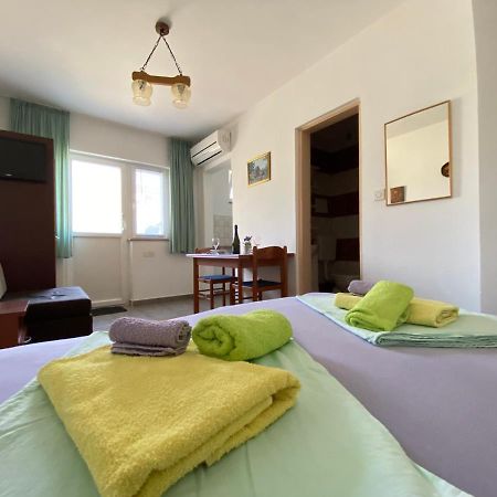 Guest House Dijana 克尔克 外观 照片