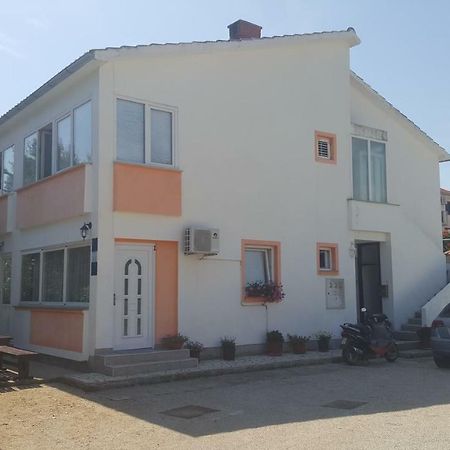 Guest House Dijana 克尔克 外观 照片