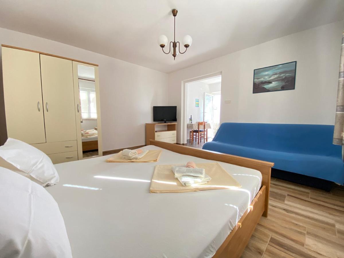 Guest House Dijana 克尔克 外观 照片