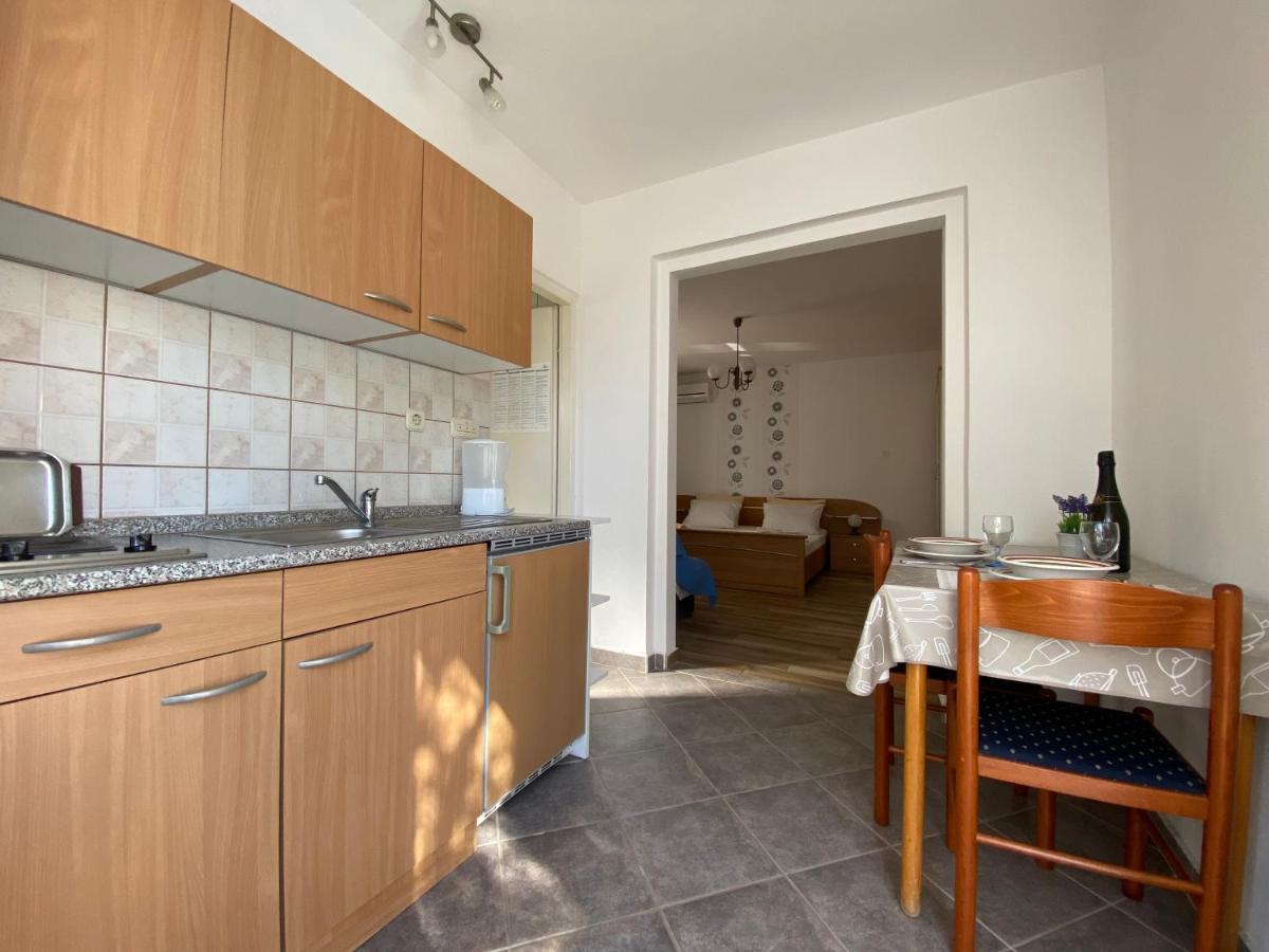 Guest House Dijana 克尔克 外观 照片