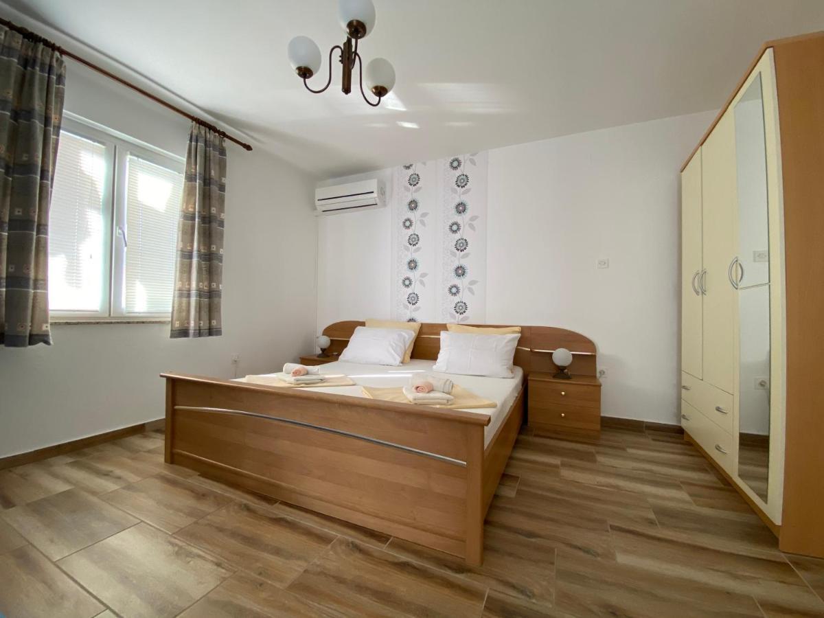 Guest House Dijana 克尔克 外观 照片