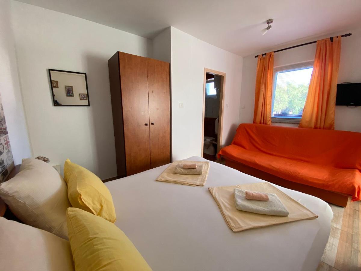 Guest House Dijana 克尔克 外观 照片