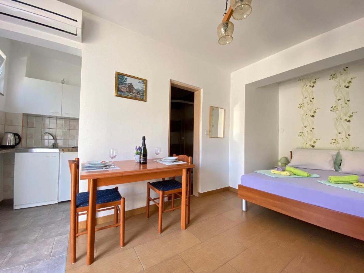Guest House Dijana 克尔克 外观 照片