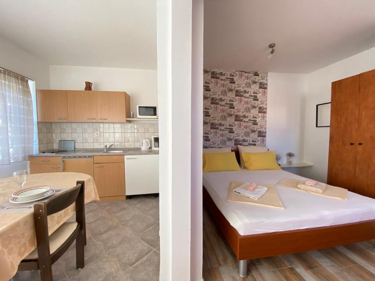 Guest House Dijana 克尔克 外观 照片