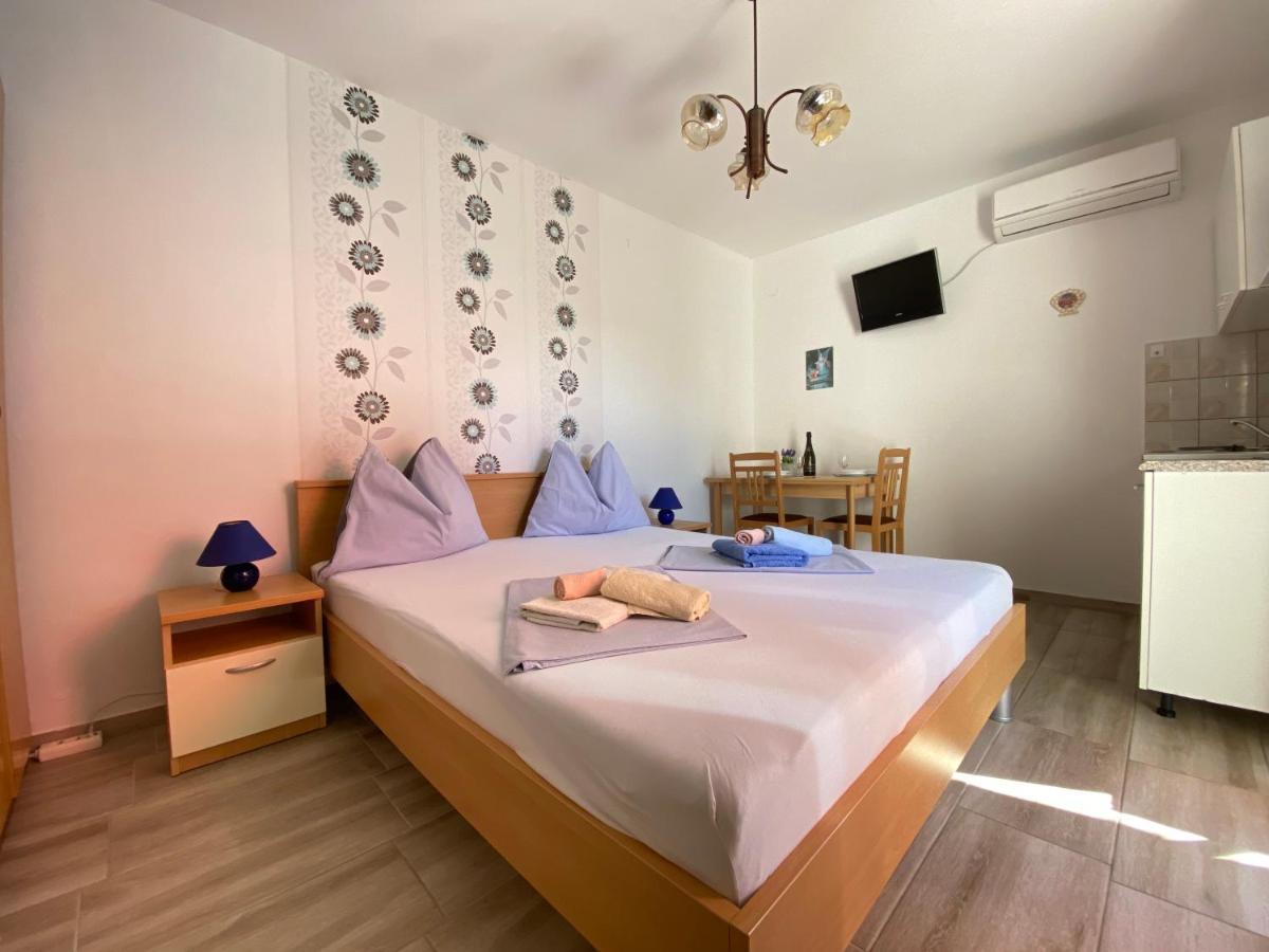 Guest House Dijana 克尔克 外观 照片