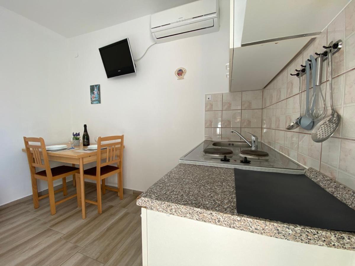 Guest House Dijana 克尔克 外观 照片