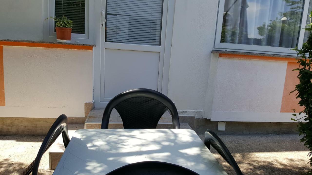 Guest House Dijana 克尔克 外观 照片
