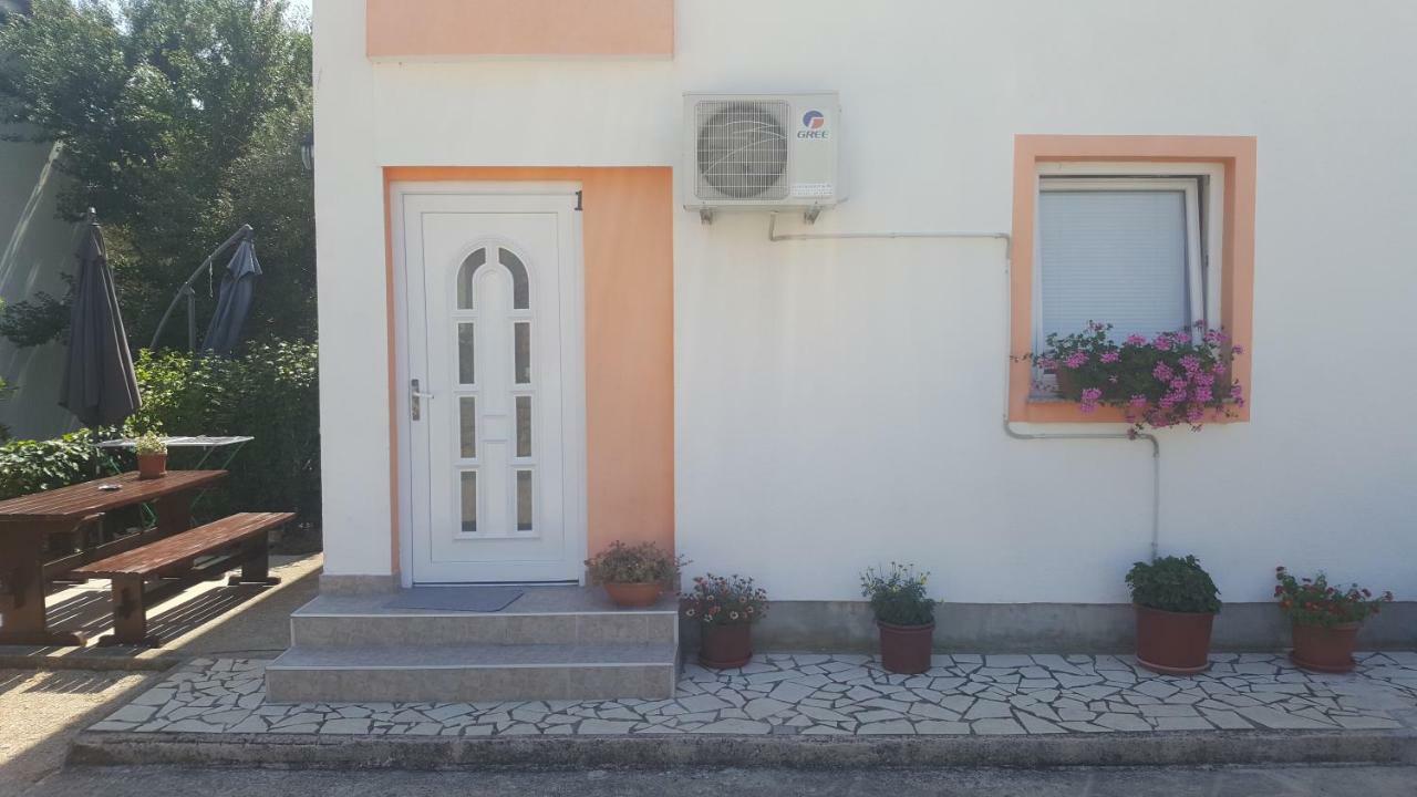 Guest House Dijana 克尔克 外观 照片